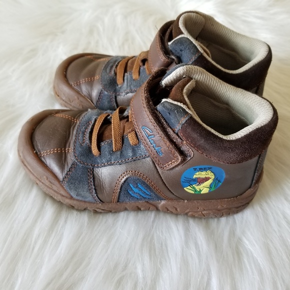 clarks dinosaur boots